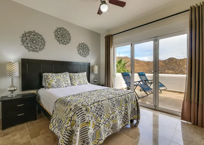 Chic Cabo - Walk To Marina & Downtown! Hébergement de vacances *